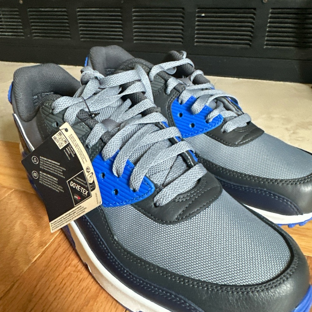 Nike Air Max 90 Goretex Size 10